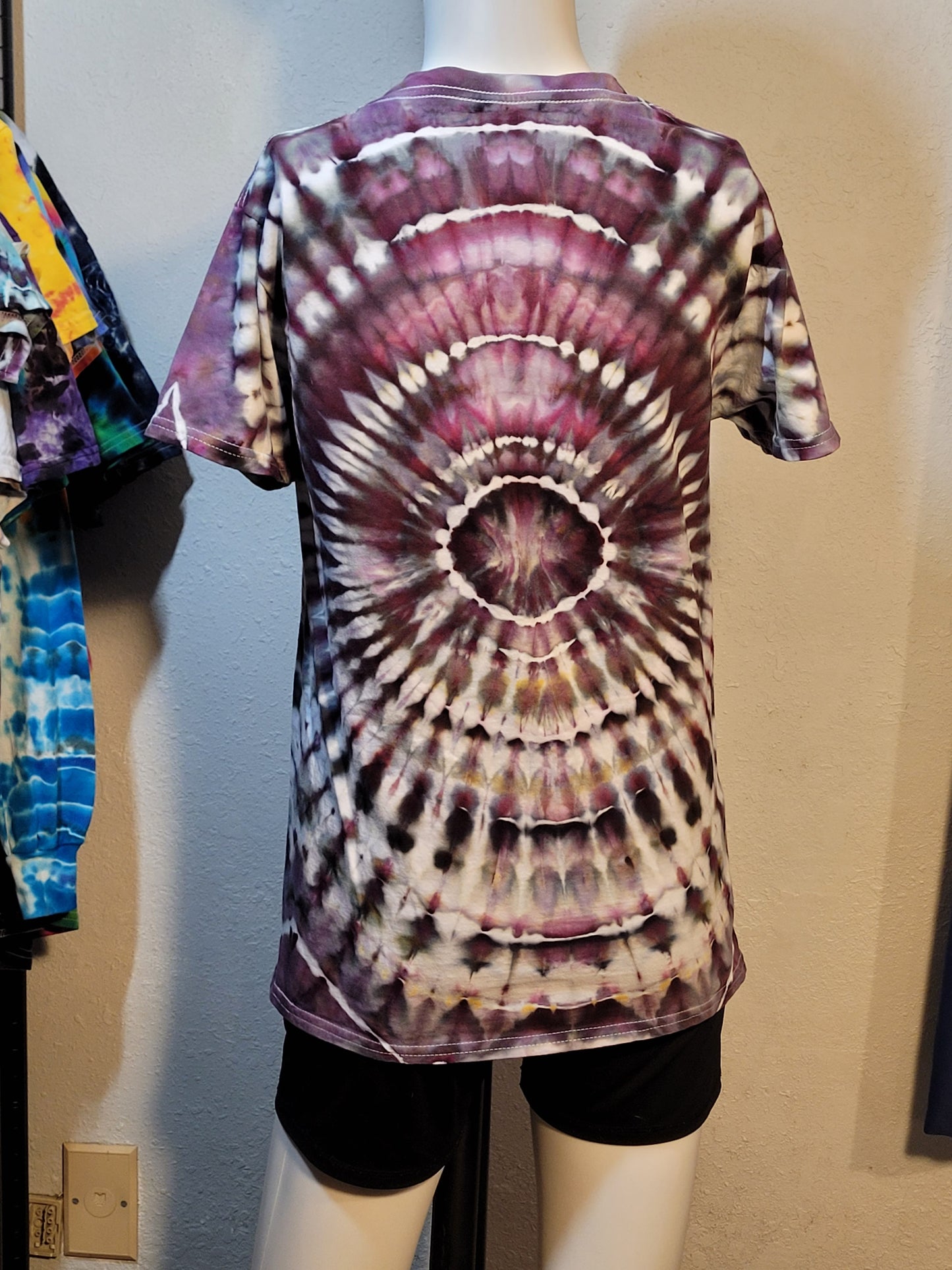 Hand-Dyed Circle Fan Fold T-Shirt - Adult Small